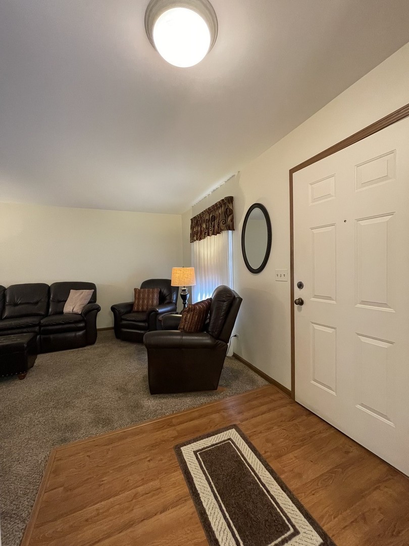 7019 Buckingham Circle