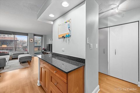 Tiny photo for 450 W Briar Place #3H, Chicago, IL 60657 (MLS # 12587317)