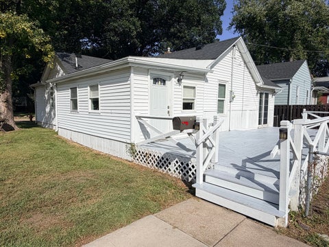 Photo of 811 S Monroe Street, Streator, IL 61364 (MLS # 12743336)