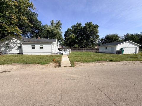 Tiny photo for 811 S Monroe Street, Streator, IL 61364 (MLS # 12743336)