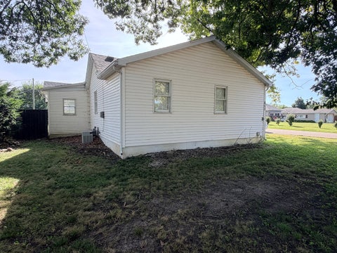 Tiny photo for 811 S Monroe Street, Streator, IL 61364 (MLS # 12743336)