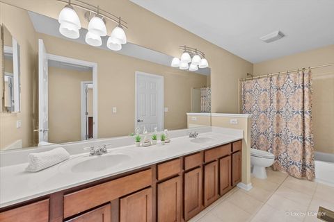 Tiny photo for 2647 Bainbridge Boulevard, West Chicago, IL 60185 (MLS # 12529552)