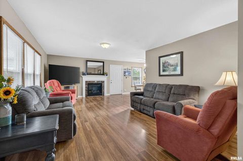 Tiny photo for 3546 FAIR Avenue, Davenport, IA 52806 (MLS # QC4267667)