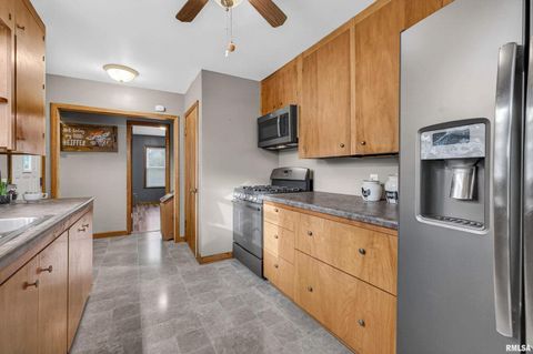 Tiny photo for 3546 FAIR Avenue, Davenport, IA 52806 (MLS # QC4267667)