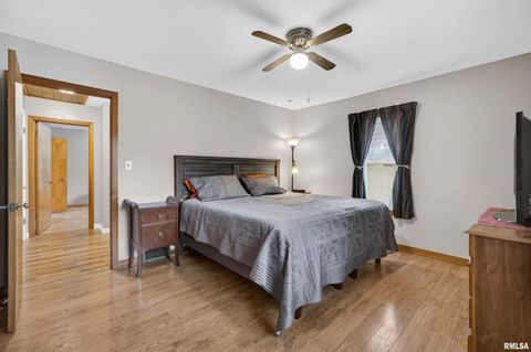 Tiny photo for 3546 FAIR Avenue, Davenport, IA 52806 (MLS # QC4267667)