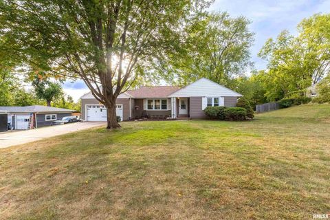 Tiny photo for 3546 FAIR Avenue, Davenport, IA 52806 (MLS # QC4267667)