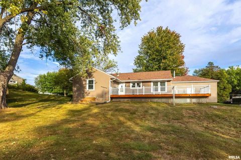 Tiny photo for 3546 FAIR Avenue, Davenport, IA 52806 (MLS # QC4267667)