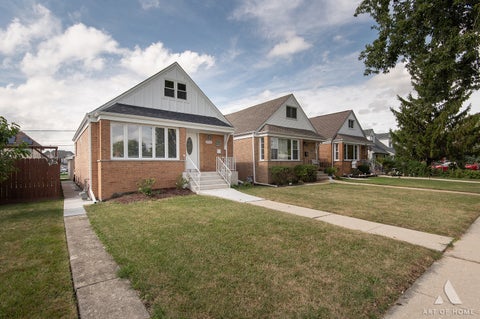 Tiny photo for 7712 Nagle Avenue, Burbank, IL 60459 (MLS # 12764181)