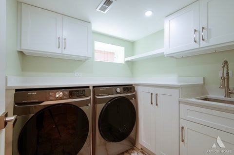 Tiny photo for 7712 Nagle Avenue, Burbank, IL 60459 (MLS # 12764181)
