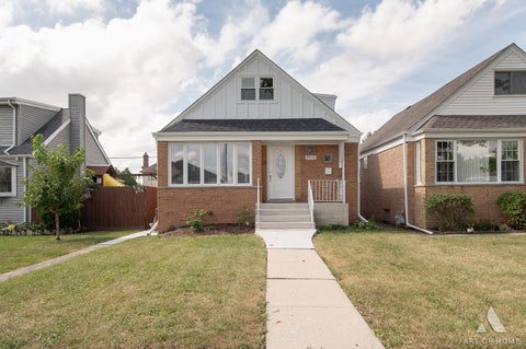 Photo of 7712 Nagle Avenue, Burbank, IL 60459 (MLS # 12764181)