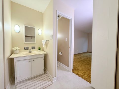 Tiny photo for 4250 Saratoga Avenue #L305, Downers Grove, IL 60515 (MLS # 12443402)