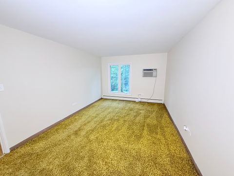 Tiny photo for 4250 Saratoga Avenue #L305, Downers Grove, IL 60515 (MLS # 12443402)