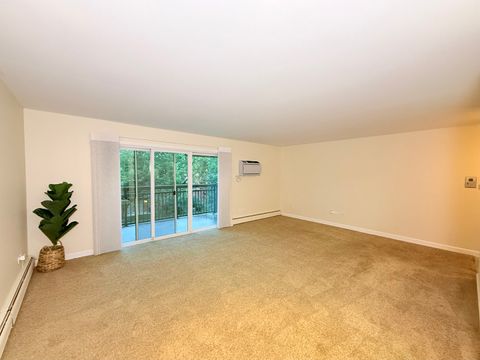 Tiny photo for 4250 Saratoga Avenue #L305, Downers Grove, IL 60515 (MLS # 12443402)