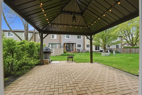Tiny photo for 710 Bayside Court, Wheeling, IL 60090 (MLS # 12641098)