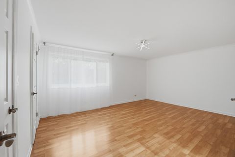 Tiny photo for 710 Bayside Court, Wheeling, IL 60090 (MLS # 12641098)