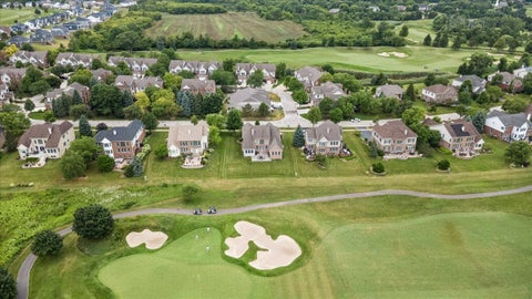 Tiny photo for 24 Tournament Drive S, Hawthorn Woods, IL 60047 (MLS # 12765288)