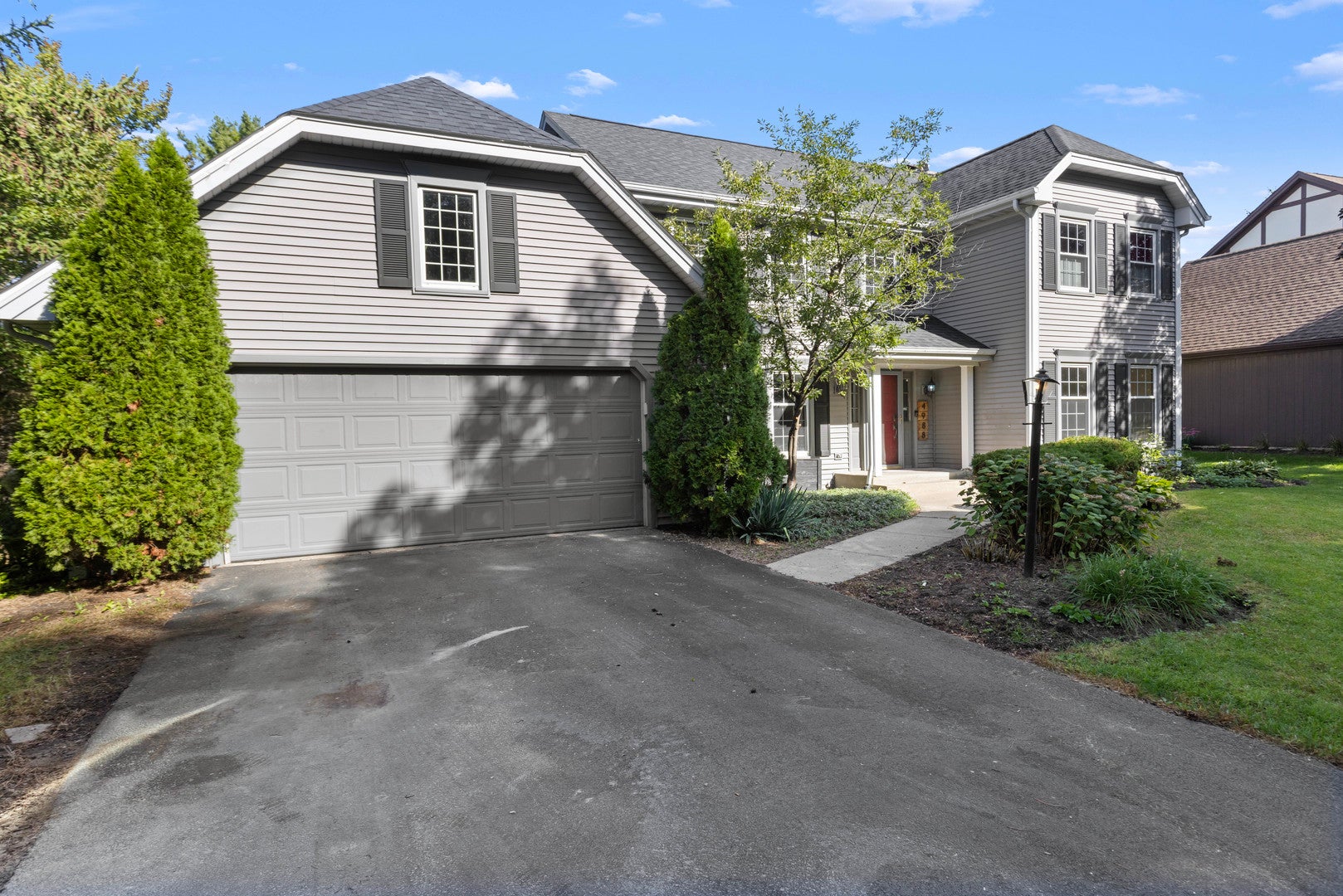 4988 SOLITUDE Drive