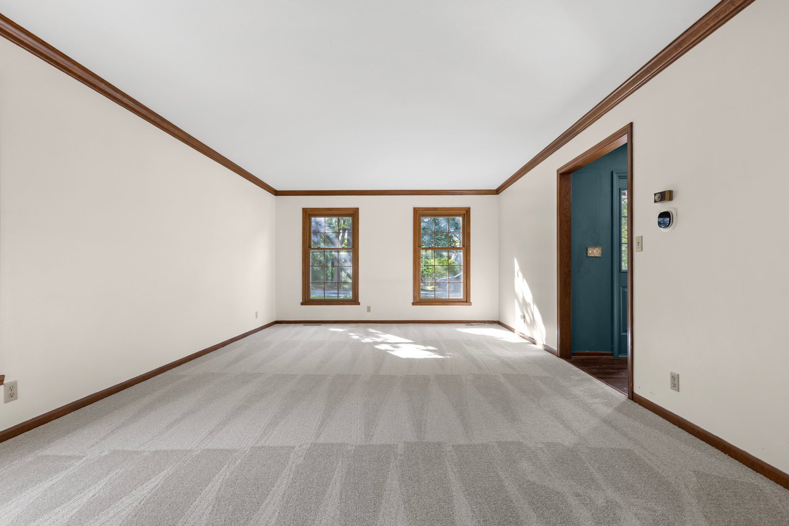 4988 SOLITUDE Drive
