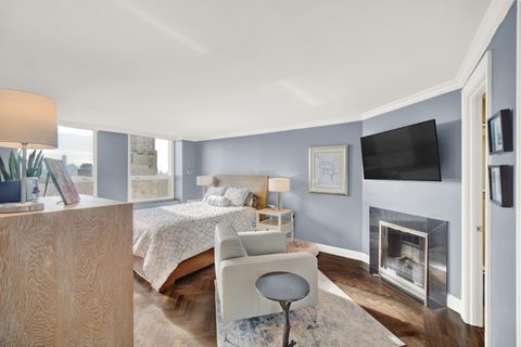 Tiny photo for 2626 N Lakeview Avenue #2703, Chicago, IL 60614 (MLS # 12473798)