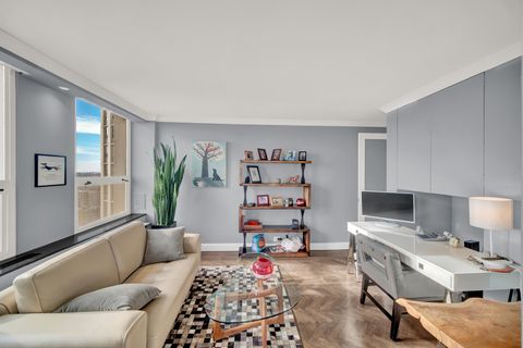 Tiny photo for 2626 N Lakeview Avenue #2703, Chicago, IL 60614 (MLS # 12473798)