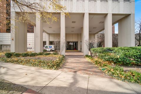 Tiny photo for 2626 N Lakeview Avenue #2703, Chicago, IL 60614 (MLS # 12473798)