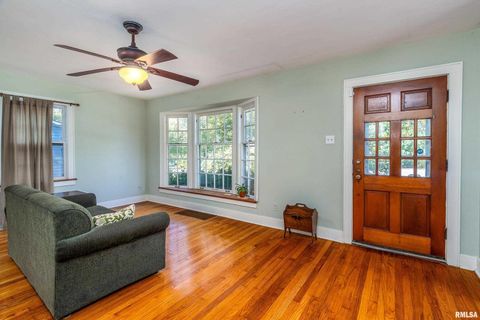 Tiny photo for 711 W ELM Street, Carbondale, IL 62901 (MLS # EB460263)