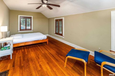 Tiny photo for 711 W ELM Street, Carbondale, IL 62901 (MLS # EB460263)