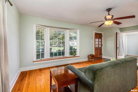 Tiny photo for 711 W ELM Street, Carbondale, IL 62901 (MLS # EB460263)