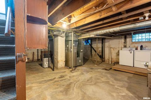 Tiny photo for 711 W ELM Street, Carbondale, IL 62901 (MLS # EB460263)