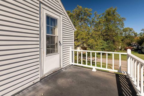 Tiny photo for 711 W ELM Street, Carbondale, IL 62901 (MLS # EB460263)