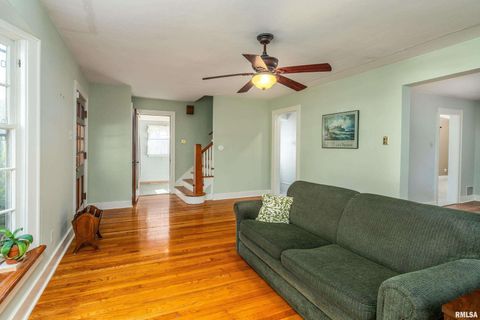 Tiny photo for 711 W ELM Street, Carbondale, IL 62901 (MLS # EB460263)