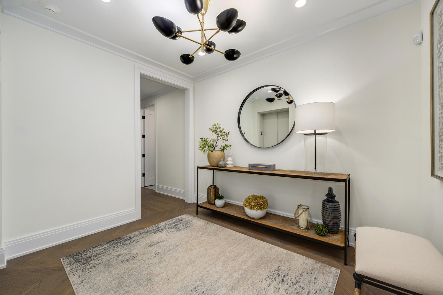 454 W Barry Avenue 3