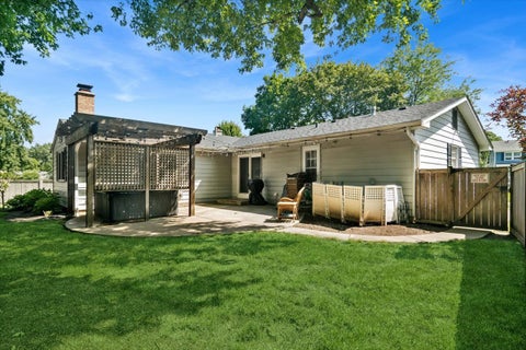 Tiny photo for 3 Whitehall Court, Buffalo Grove, IL 60089 (MLS # 12737579)