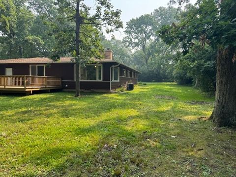Tiny photo for 28450 N Shagbark Lane, Libertyville, IL 60048 (MLS # 12433809)