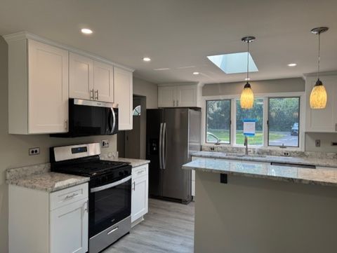 Tiny photo for 28450 N Shagbark Lane, Libertyville, IL 60048 (MLS # 12433809)