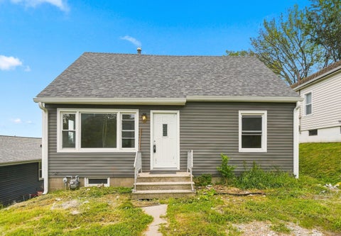 Photo of 135 4th Street, Silvis, IL 61282 (MLS # 12734902)