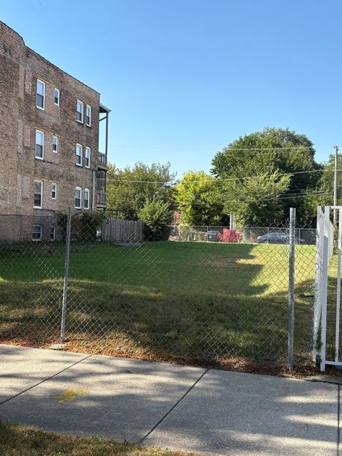4524 S Michigan Avenue Chicago IL 60653