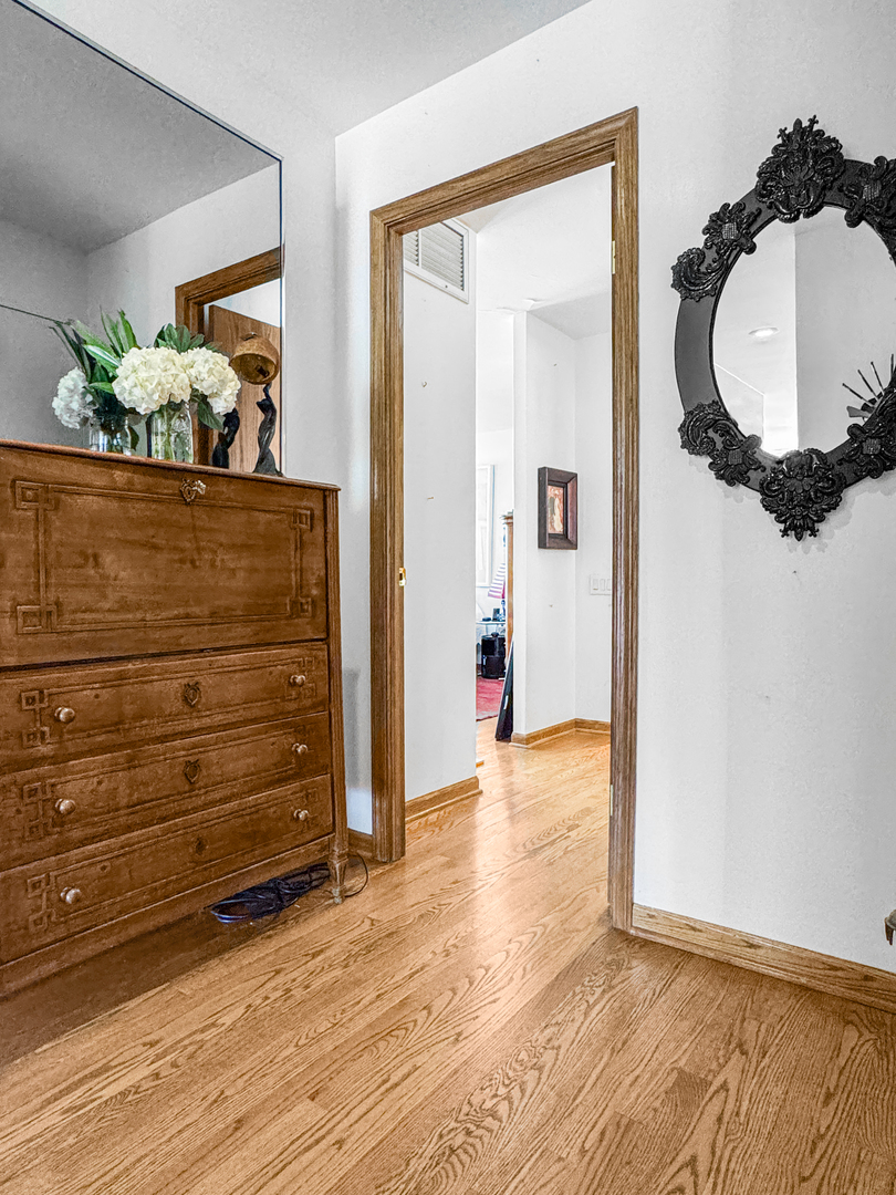 260 E Chestnut Street 2501