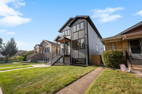 A home in Harwood Heights