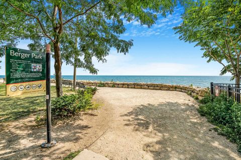 Tiny photo for 6171 N Sheridan Road #1804, Chicago, IL 60660 (MLS # 12620897)