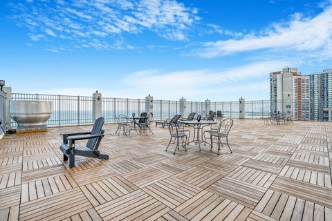 Tiny photo for 6171 N Sheridan Road #1804, Chicago, IL 60660 (MLS # 12620897)