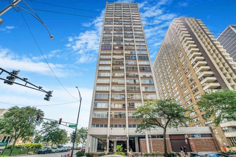 Tiny photo for 6171 N Sheridan Road #1804, Chicago, IL 60660 (MLS # 12620897)