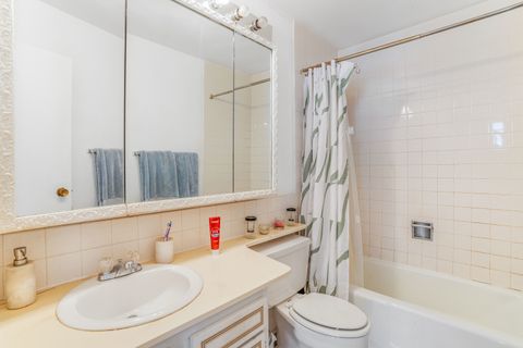 Tiny photo for 6171 N Sheridan Road #1804, Chicago, IL 60660 (MLS # 12620897)