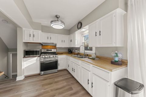 Tiny photo for 665 W Lake Manor Drive, Addison, IL 60101 (MLS # 12540517)