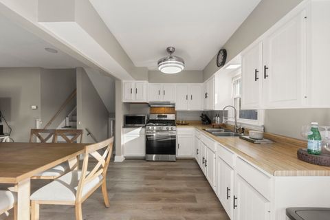 Tiny photo for 665 W Lake Manor Drive, Addison, IL 60101 (MLS # 12540517)