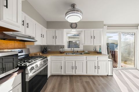 Tiny photo for 665 W Lake Manor Drive, Addison, IL 60101 (MLS # 12540517)