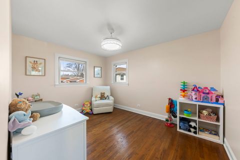 Tiny photo for 665 W Lake Manor Drive, Addison, IL 60101 (MLS # 12540517)