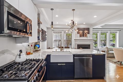 Tiny photo for 2656 W Gunnison Street #1, Chicago, IL 60625 (MLS # 12627656)