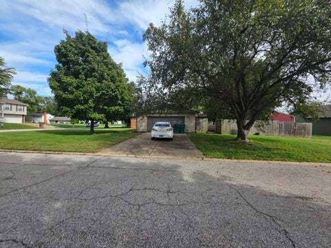 Tiny photo for 1500 Vicksburg Drive, Belleville, IL 62221 (MLS # 12777484)