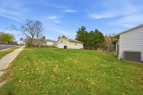 Tiny photo for 1864 Revere Street, Freeport, IL 61032 (MLS # 12514994)